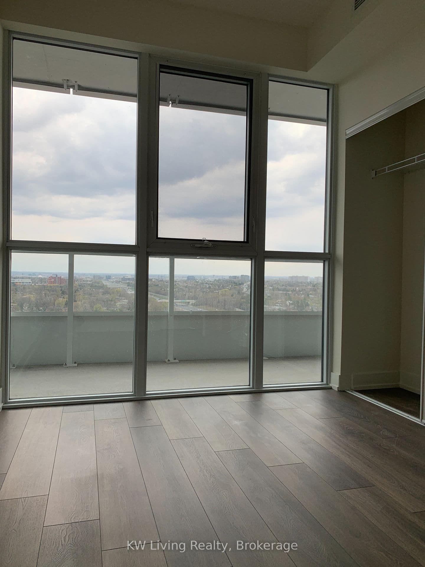 180 Fairview Mall Drive, Unit 1908 thumbnail 6
