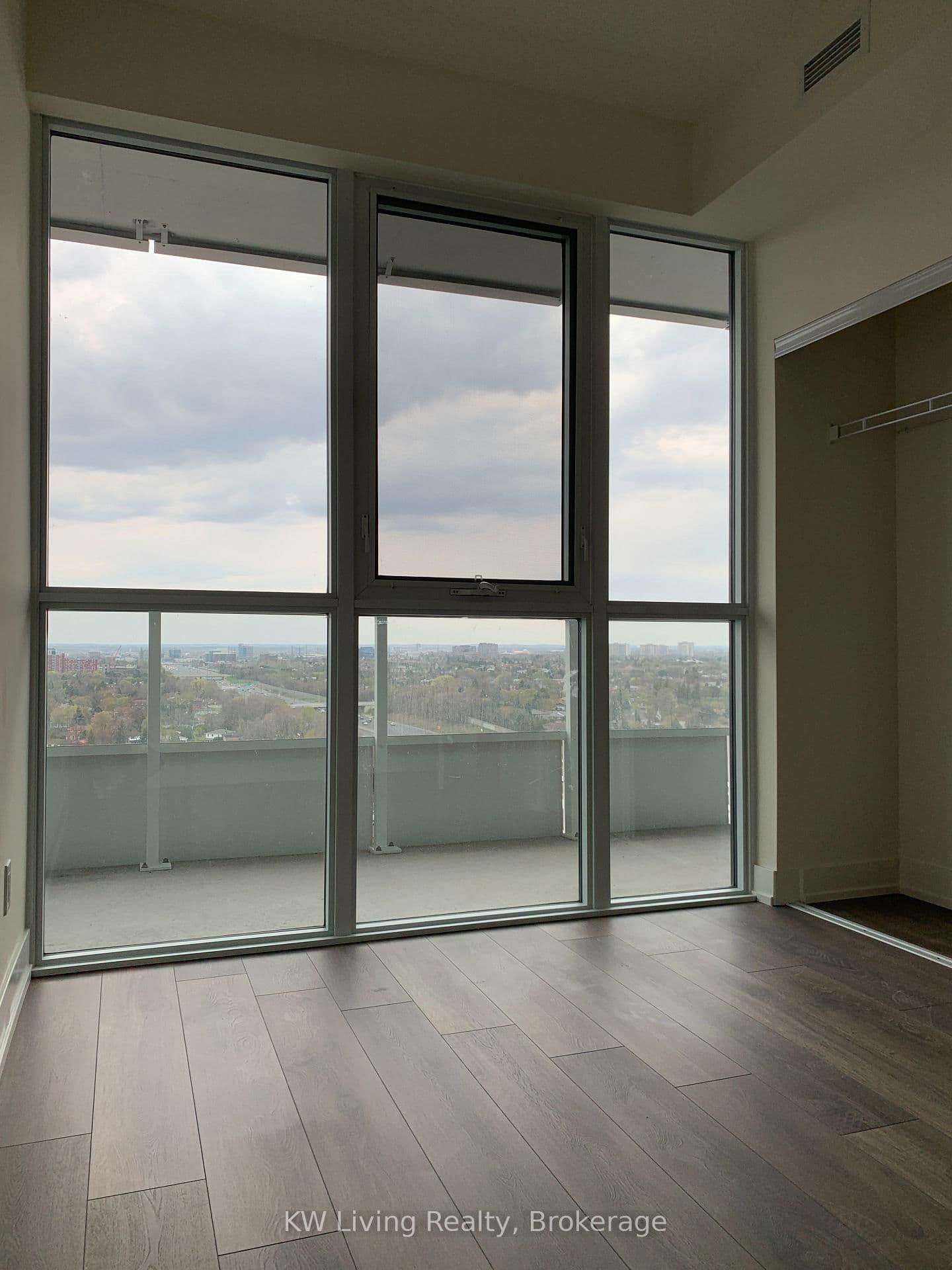 180 Fairview Mall Drive, Unit 1908 thumbnail 7