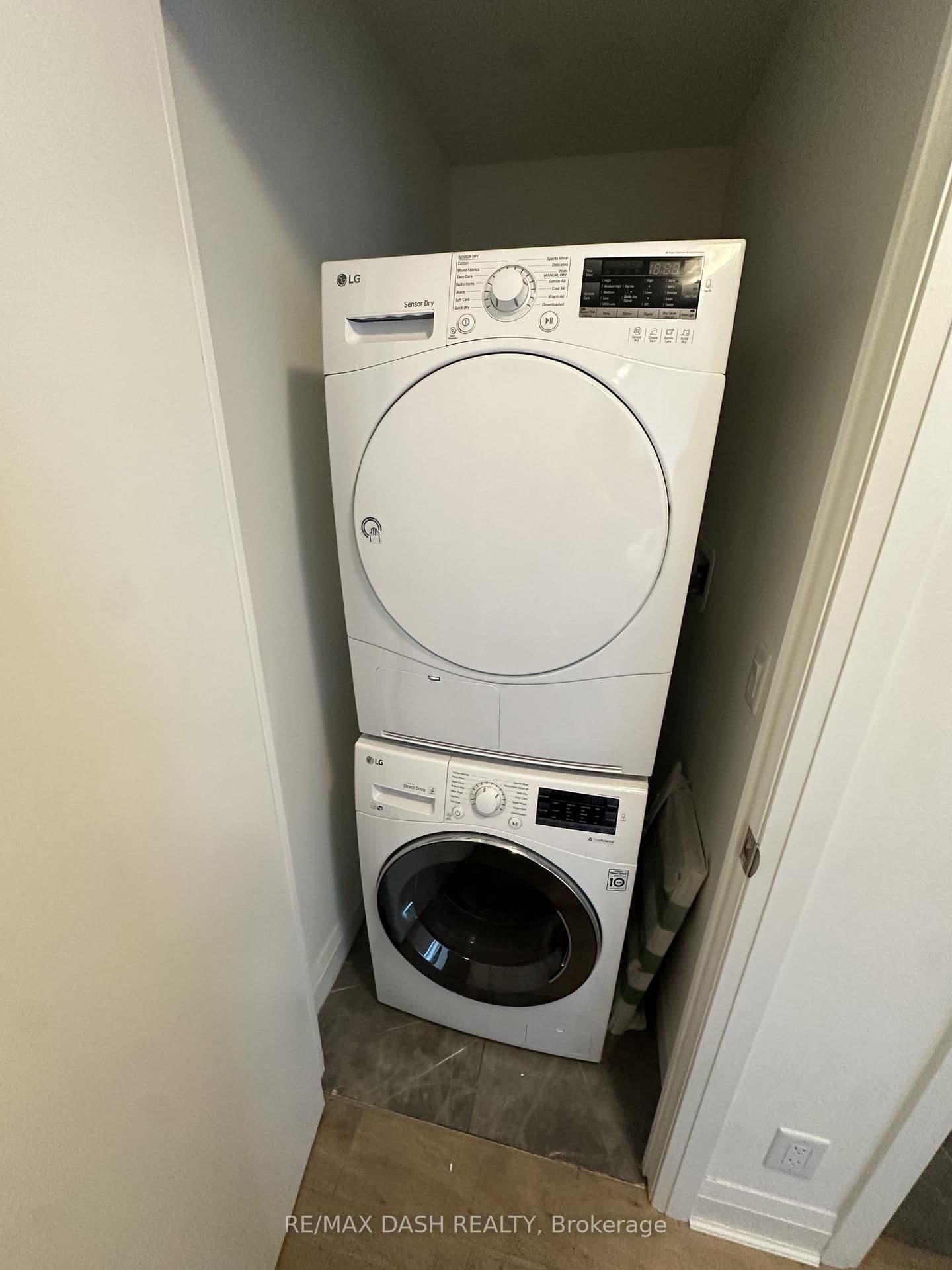 151 Avenue Road, Unit 501 thumbnail 10