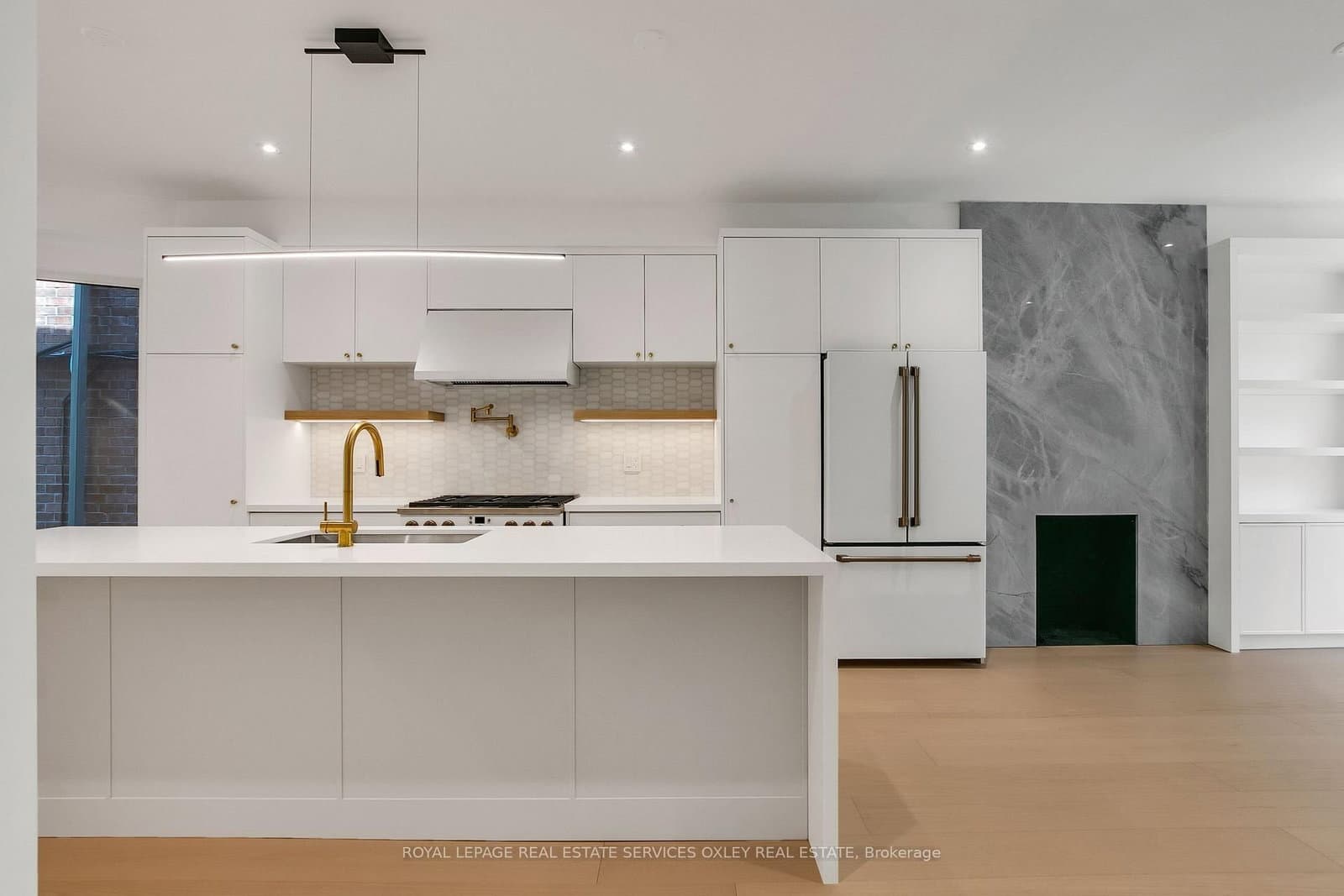 195 Albany Avenue thumbnail 11