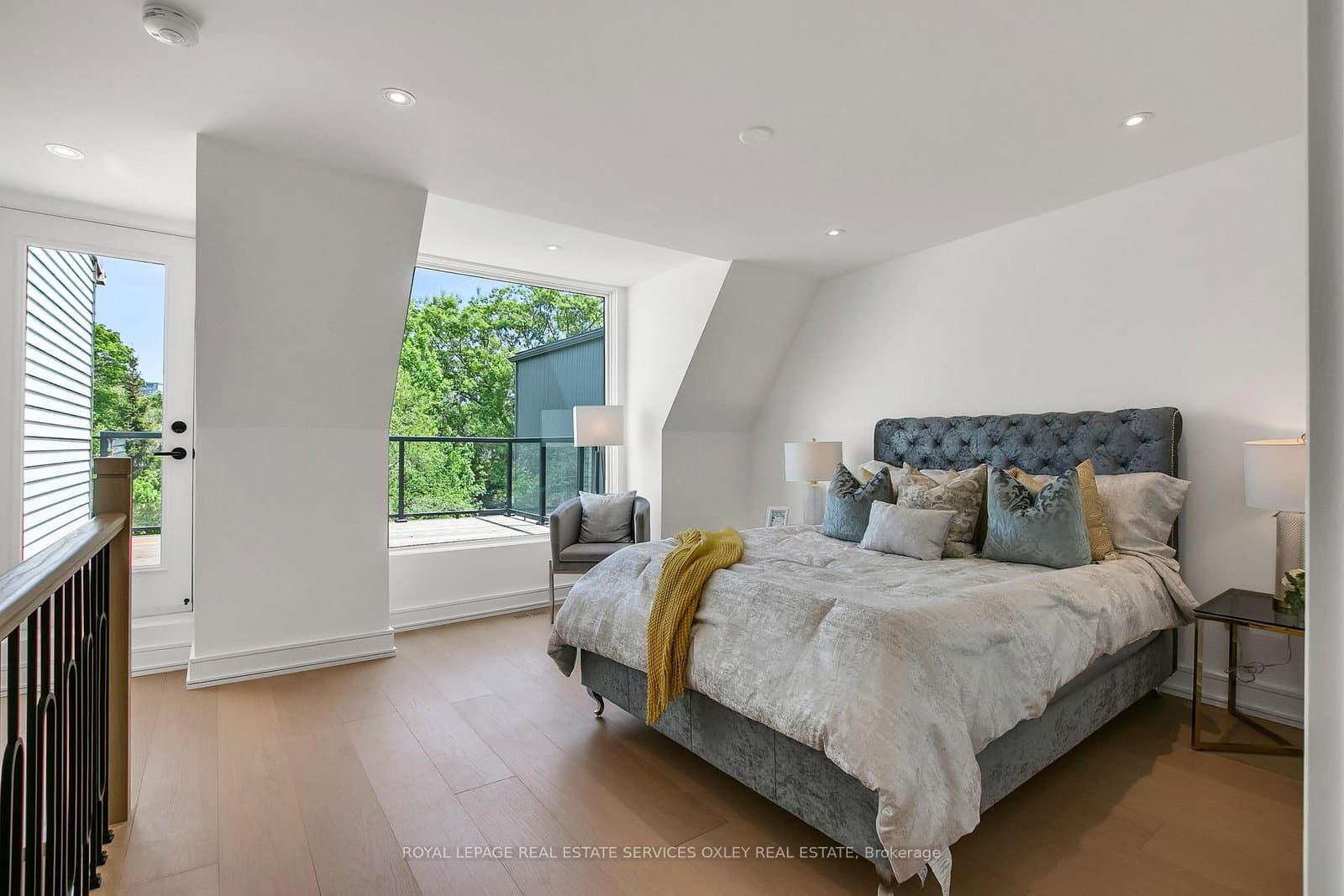 195 Albany Avenue thumbnail 18