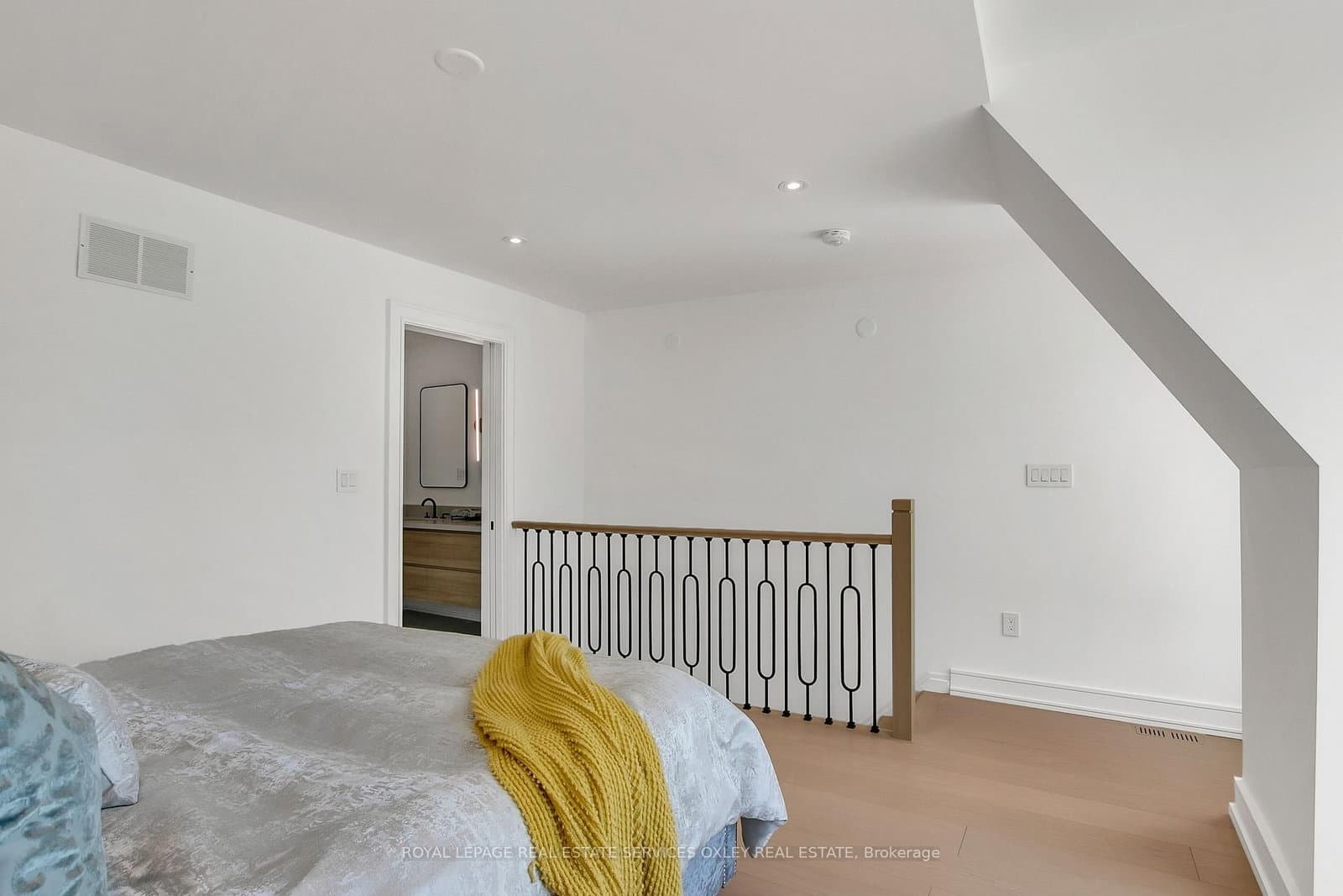 195 Albany Avenue thumbnail 19