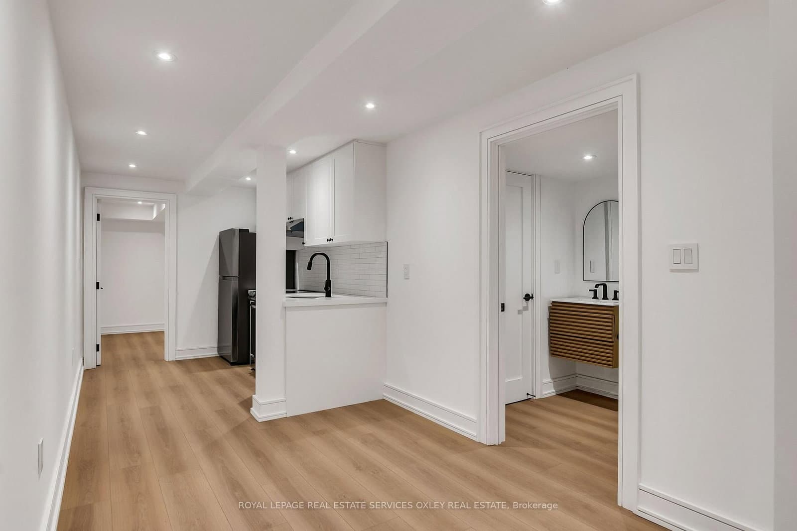 195 Albany Avenue thumbnail 33