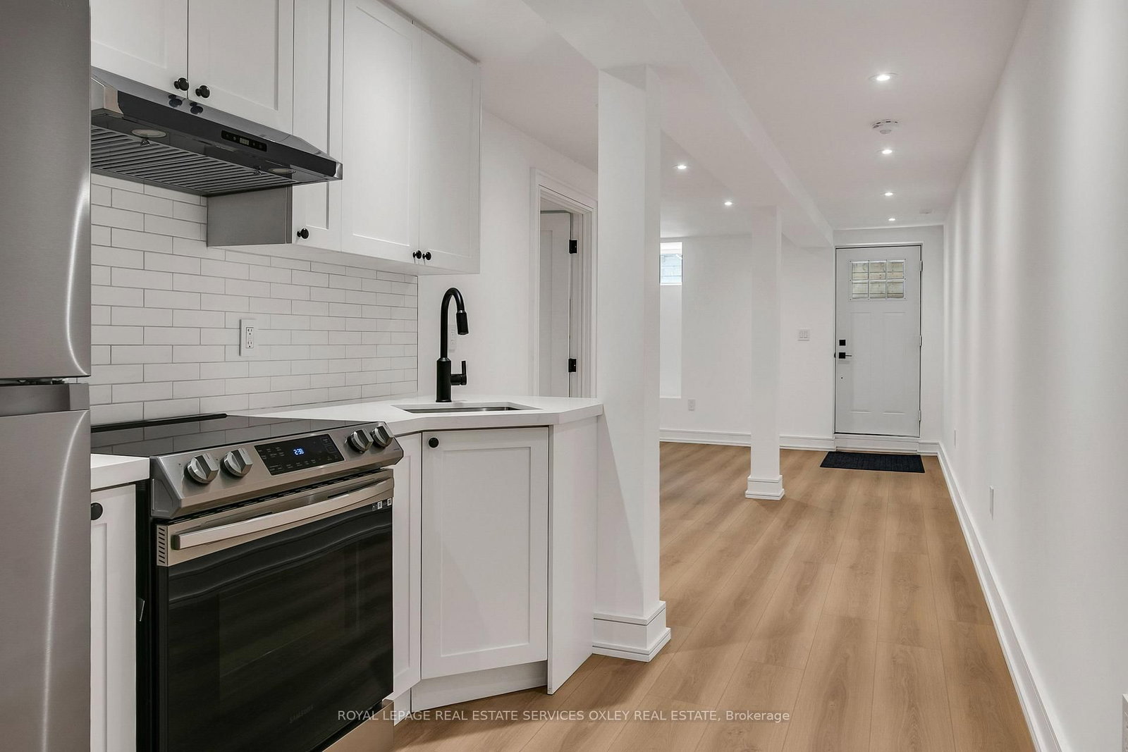 195 Albany Avenue thumbnail 35