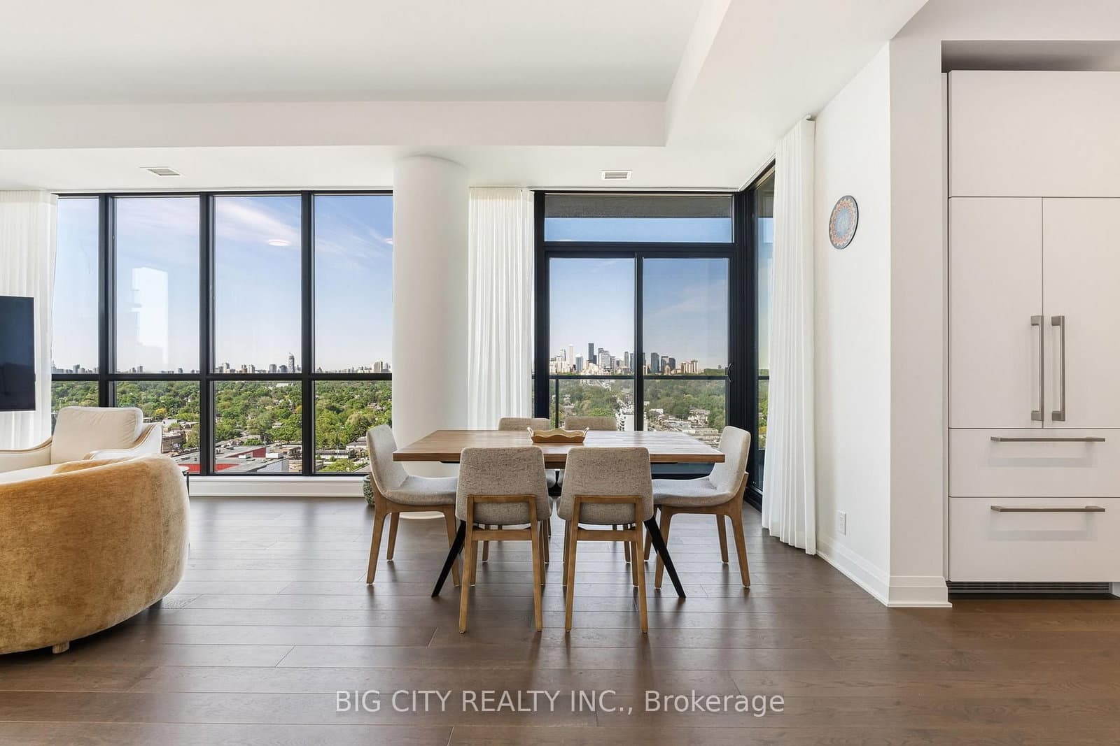 33 Frederick Todd Way, Unit 2002 thumbnail 11
