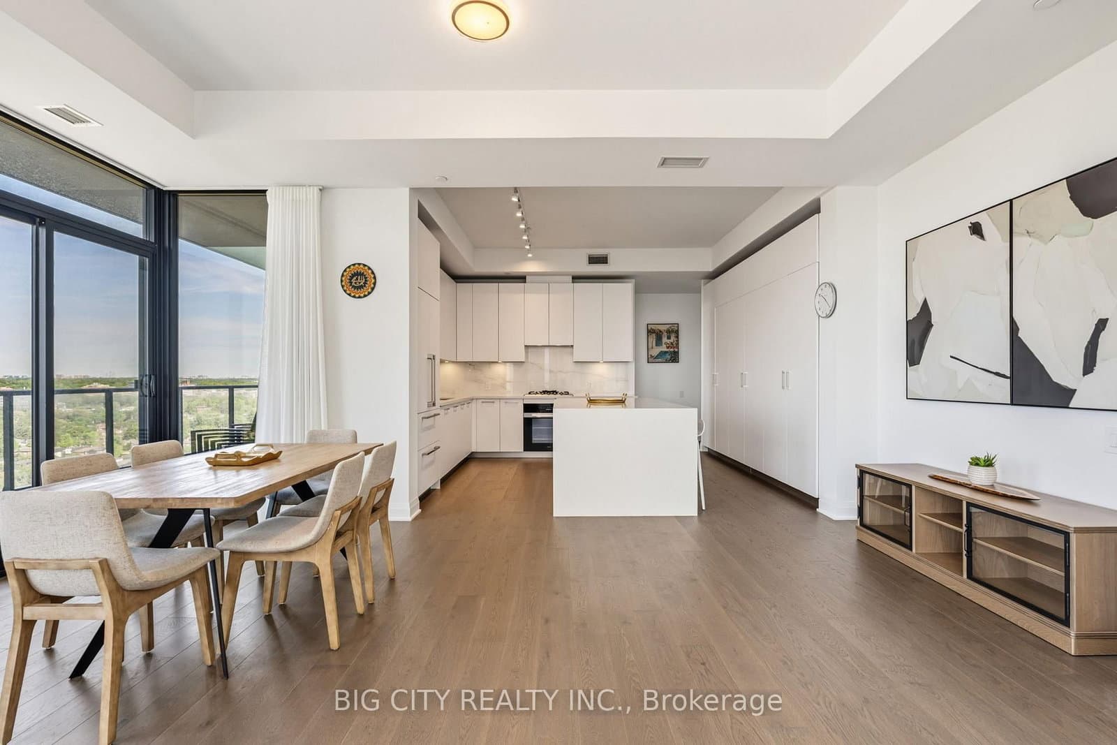 33 Frederick Todd Way, Unit 2002 thumbnail 17