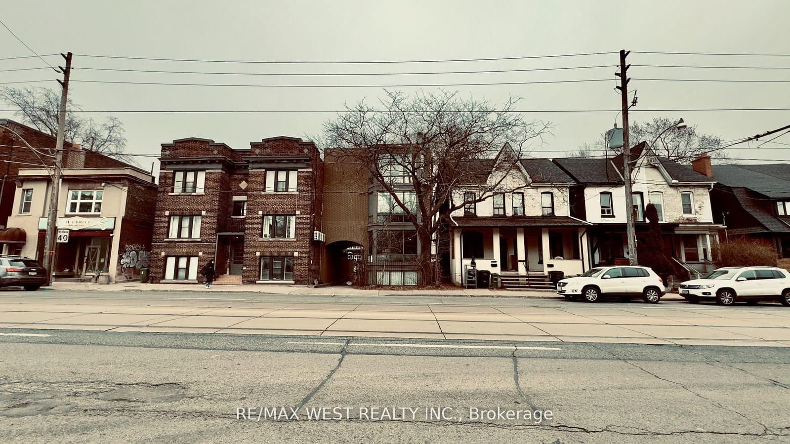 1061 Bathurst Street thumbnail 3