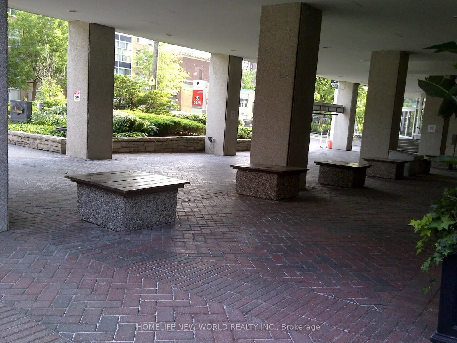 7 Broadway Avenue, Unit PH-F thumbnail 5