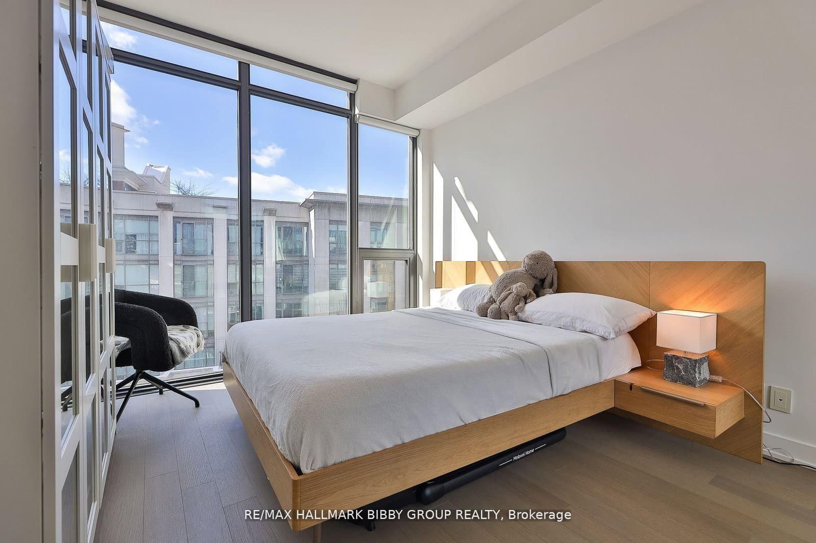 15 Beverley Street, Unit 710 thumbnail 10