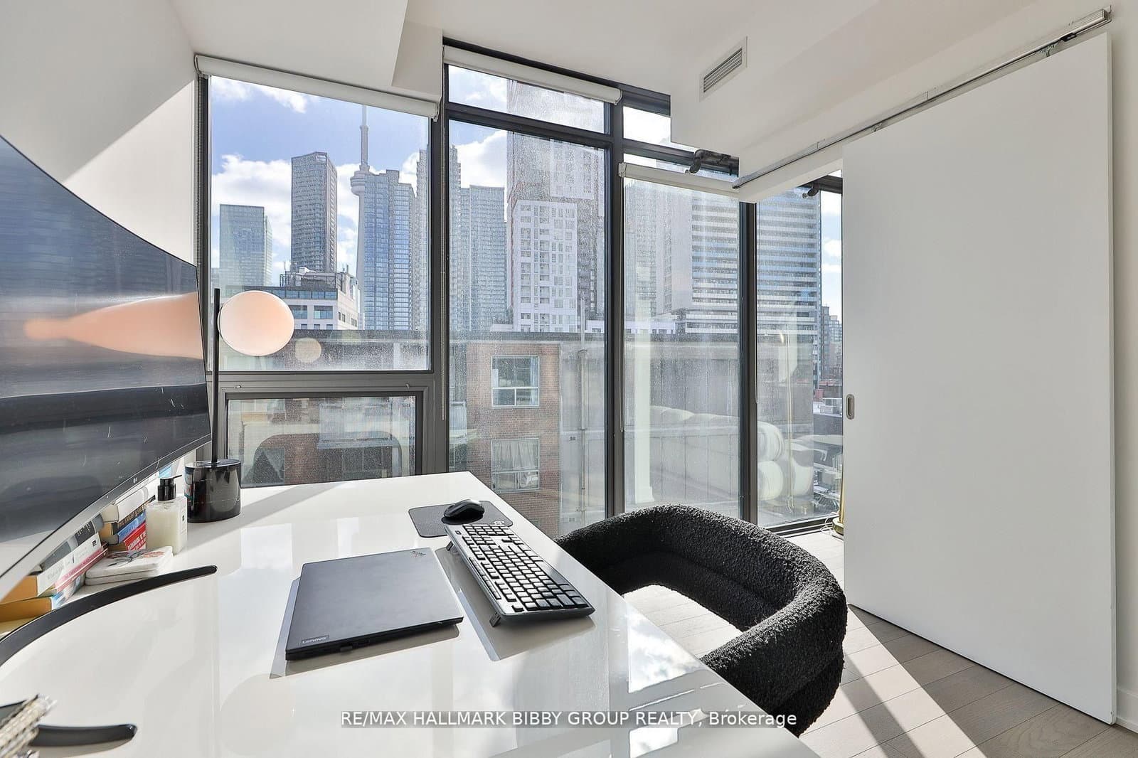 15 Beverley Street, Unit 710 thumbnail 12