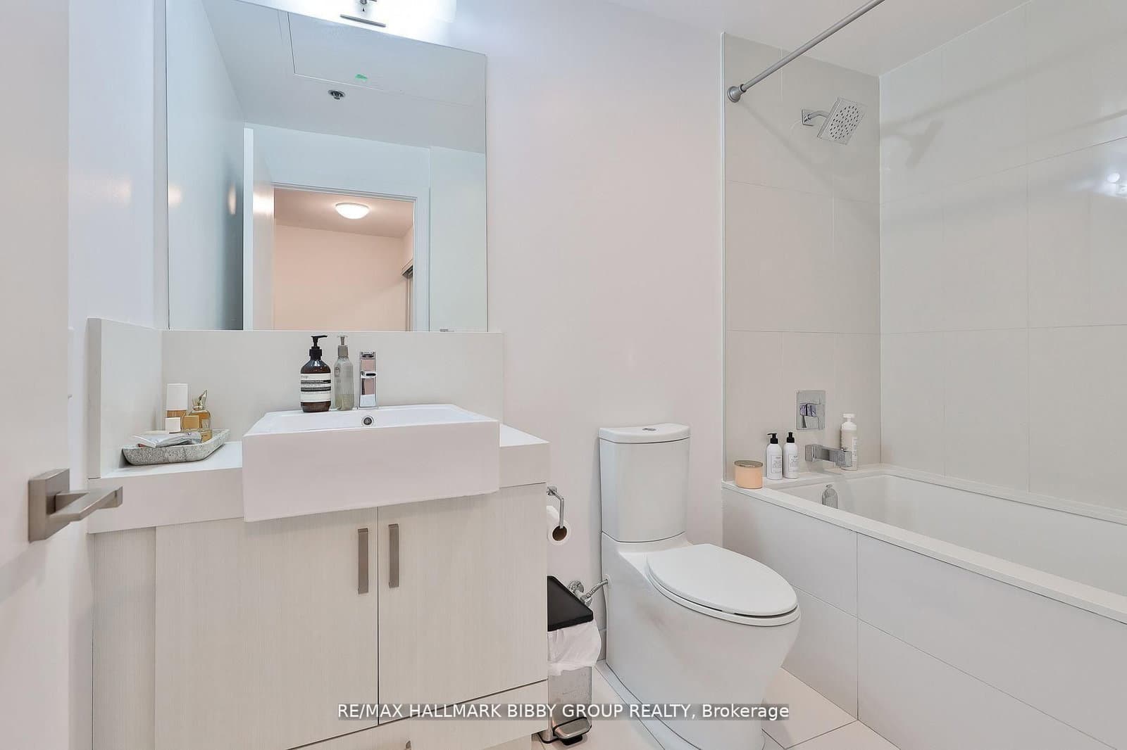 15 Beverley Street, Unit 710 thumbnail 15