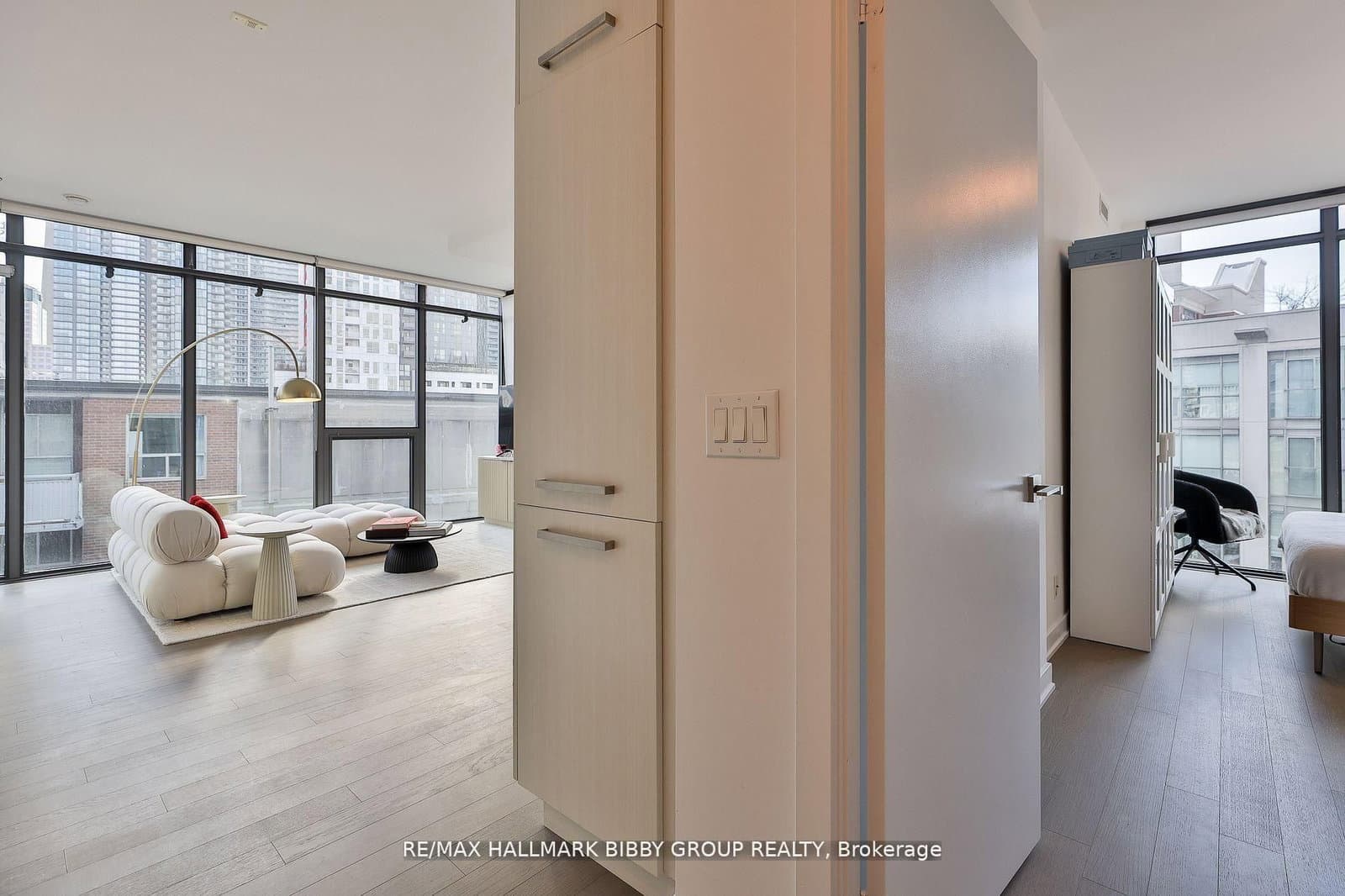 15 Beverley Street, Unit 710 thumbnail 17