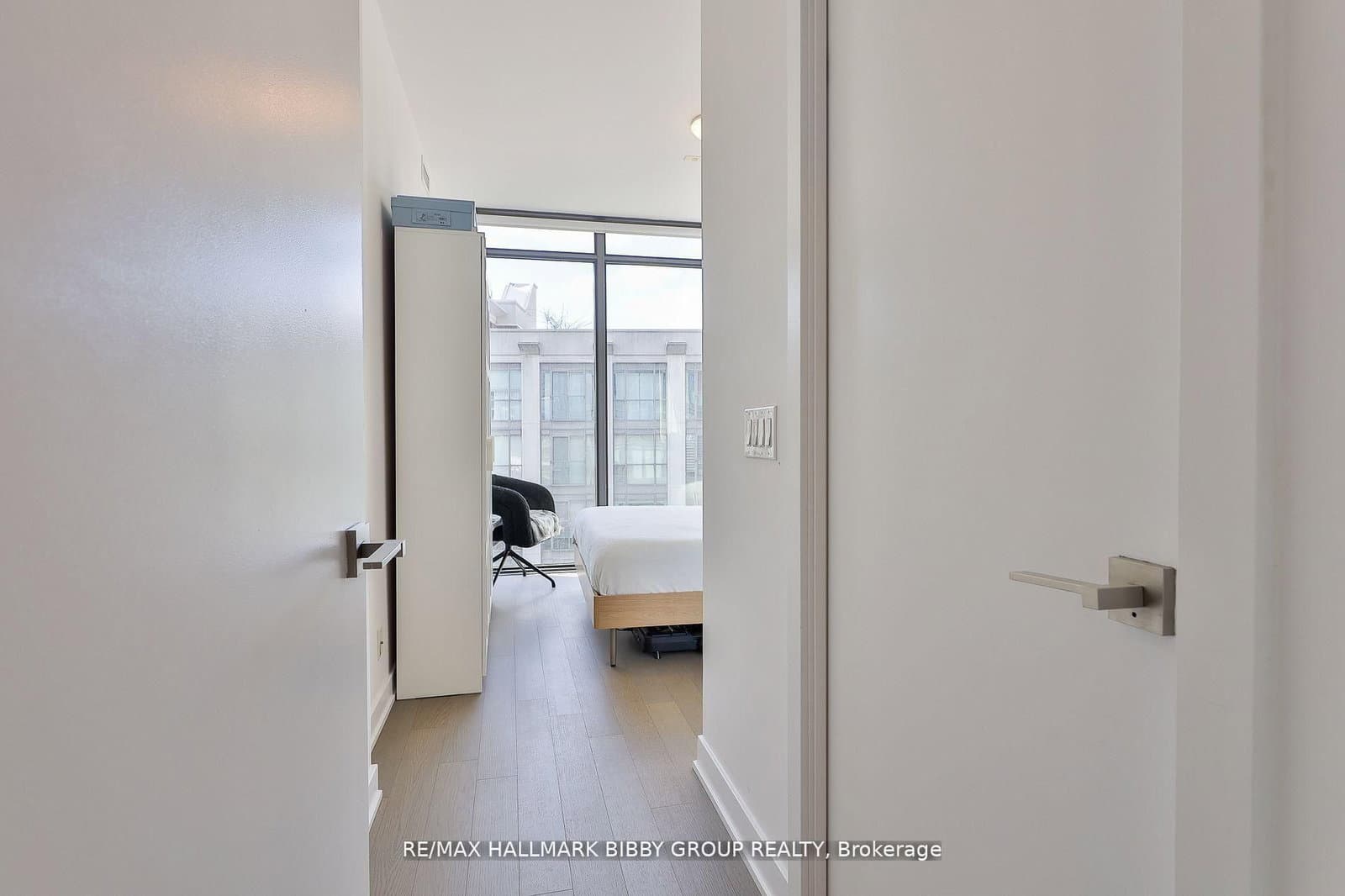 15 Beverley Street, Unit 710 thumbnail 18