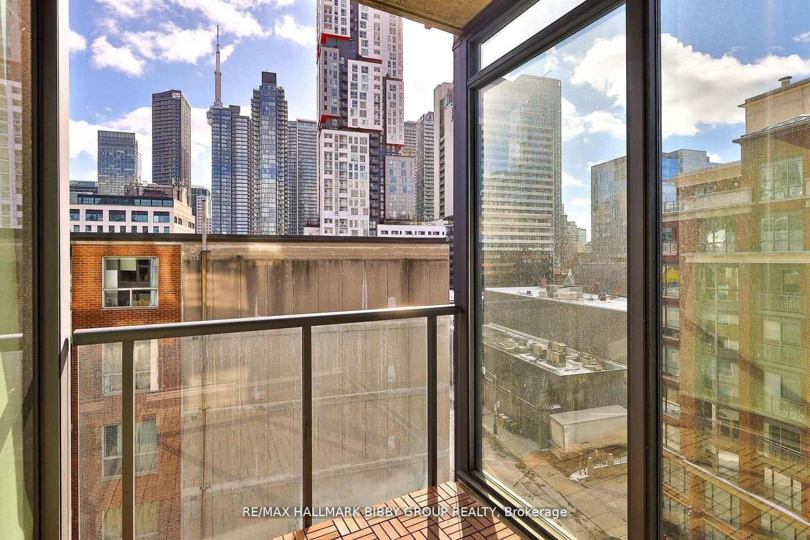 15 Beverley Street, Unit 710 thumbnail 19