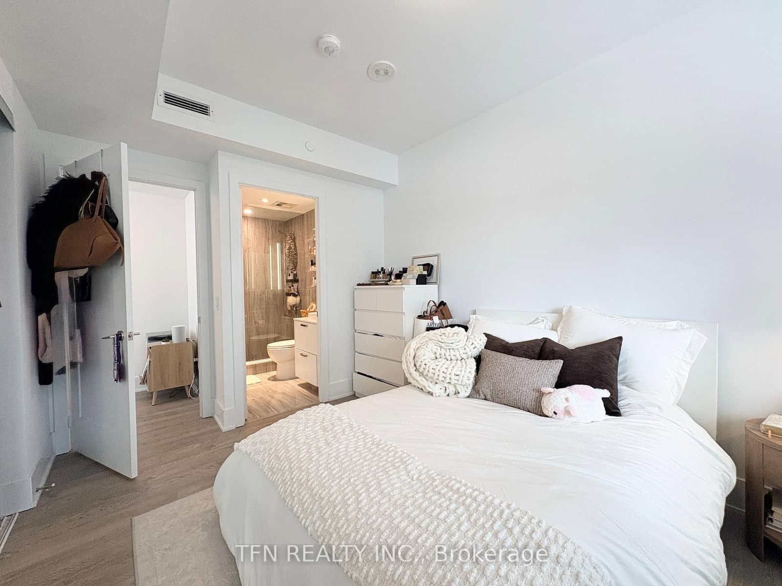 470 Front Street W, Unit 1412 thumbnail 20