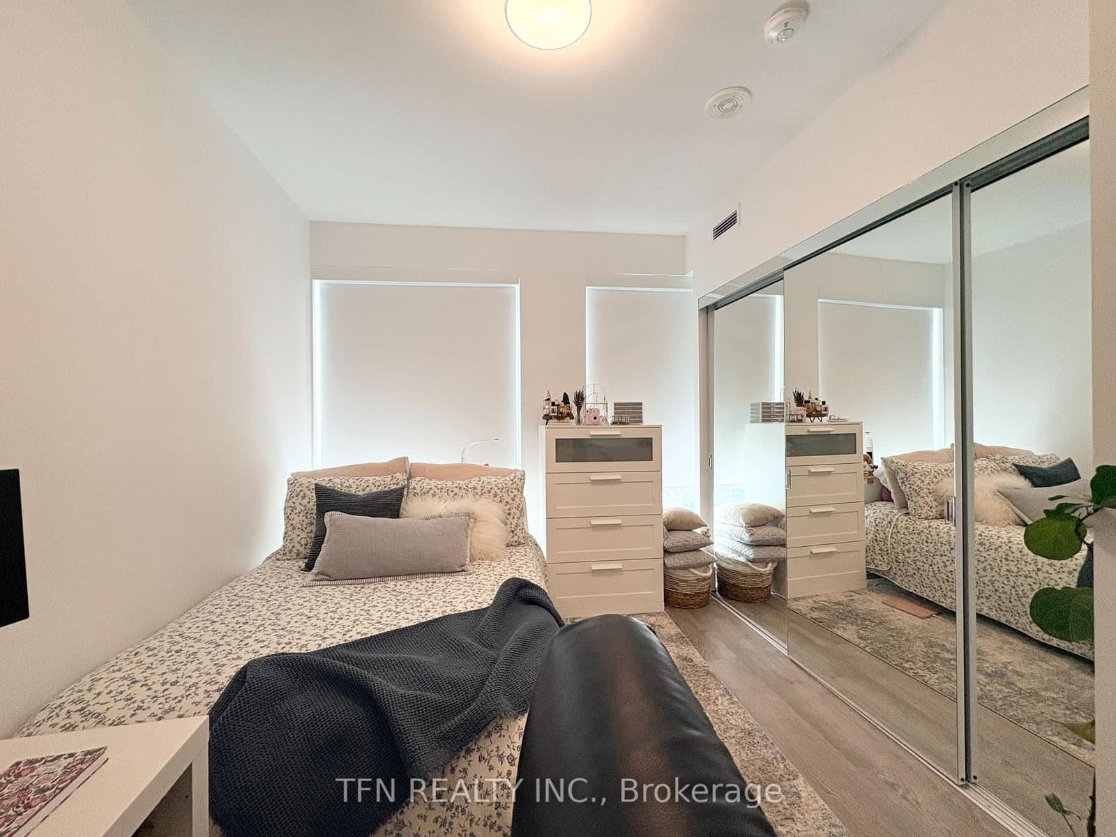 470 Front Street W, Unit 1412 thumbnail 27