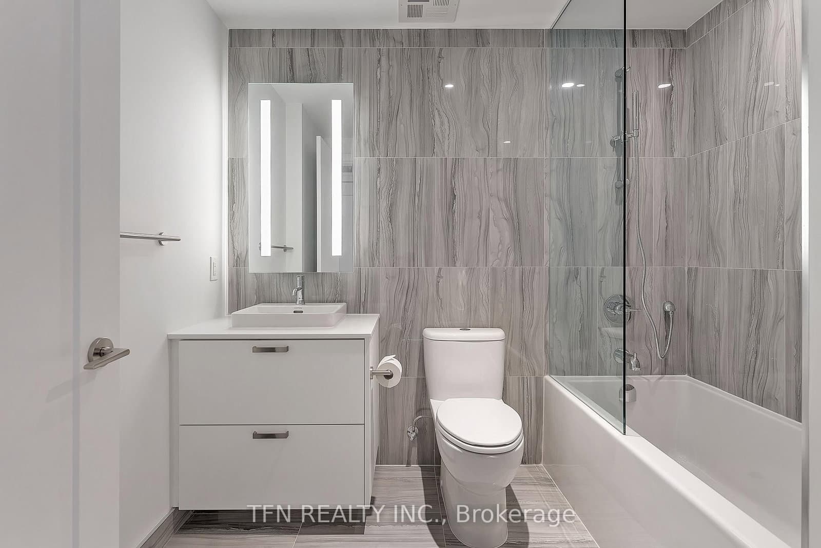 470 Front Street W, Unit 1412 thumbnail 31