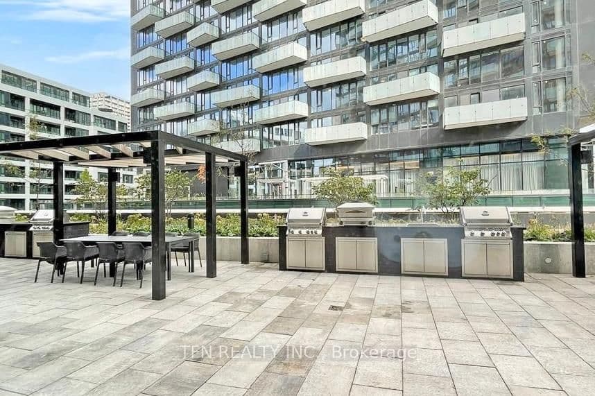 470 Front Street W, Unit 1412 thumbnail 38