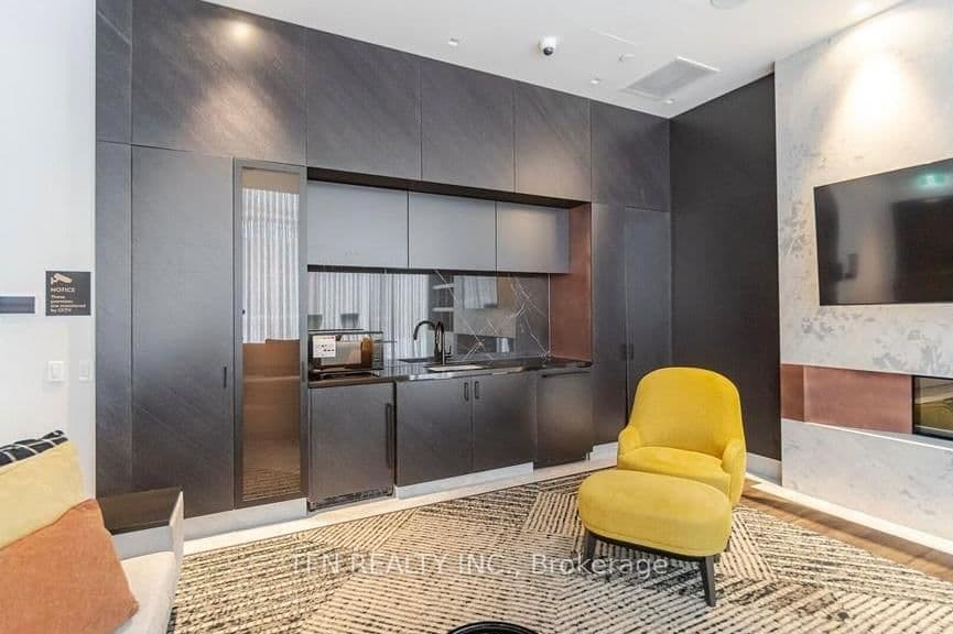 470 Front Street W, Unit 1412 thumbnail 43