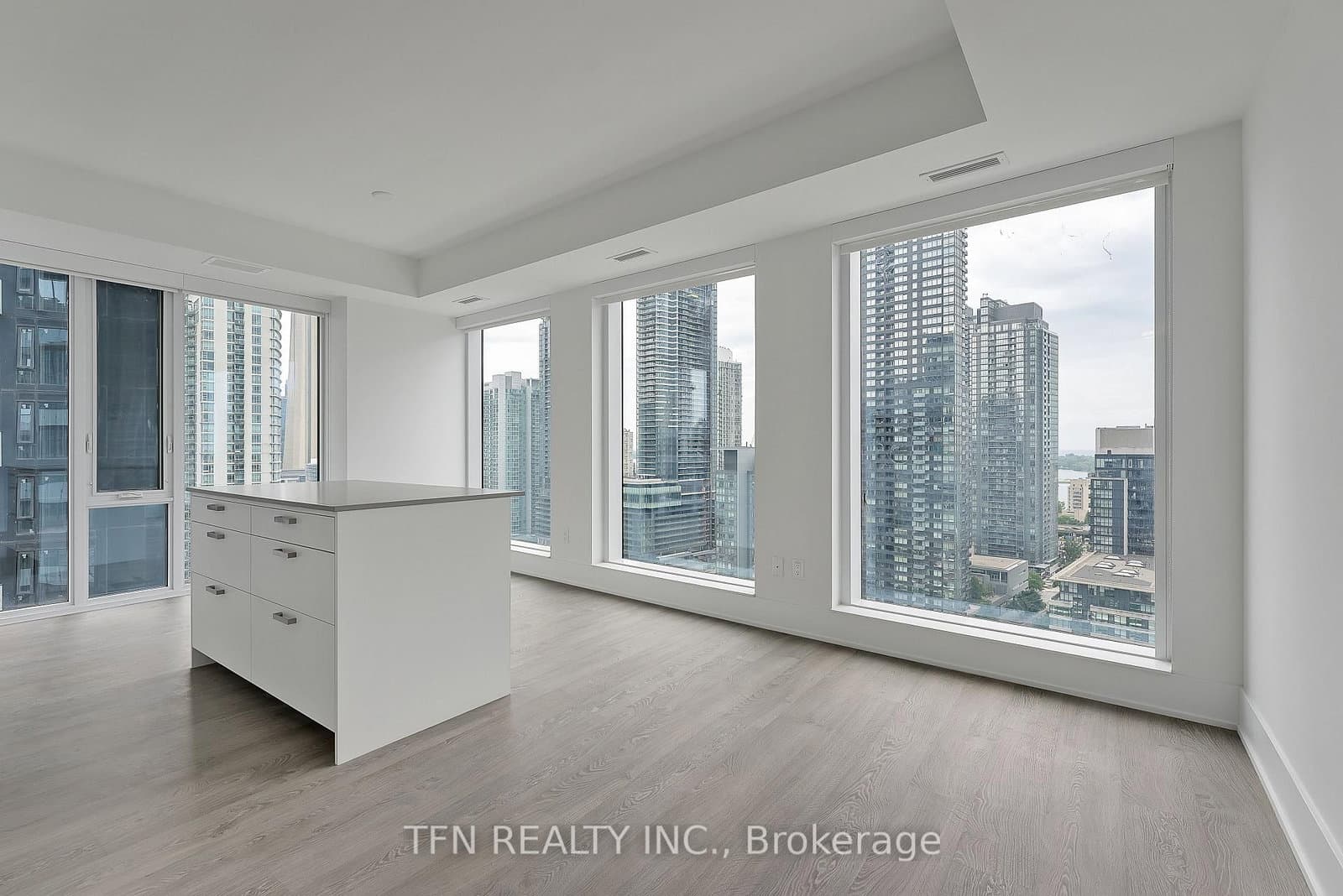 470 Front Street W, Unit 1412 thumbnail 8