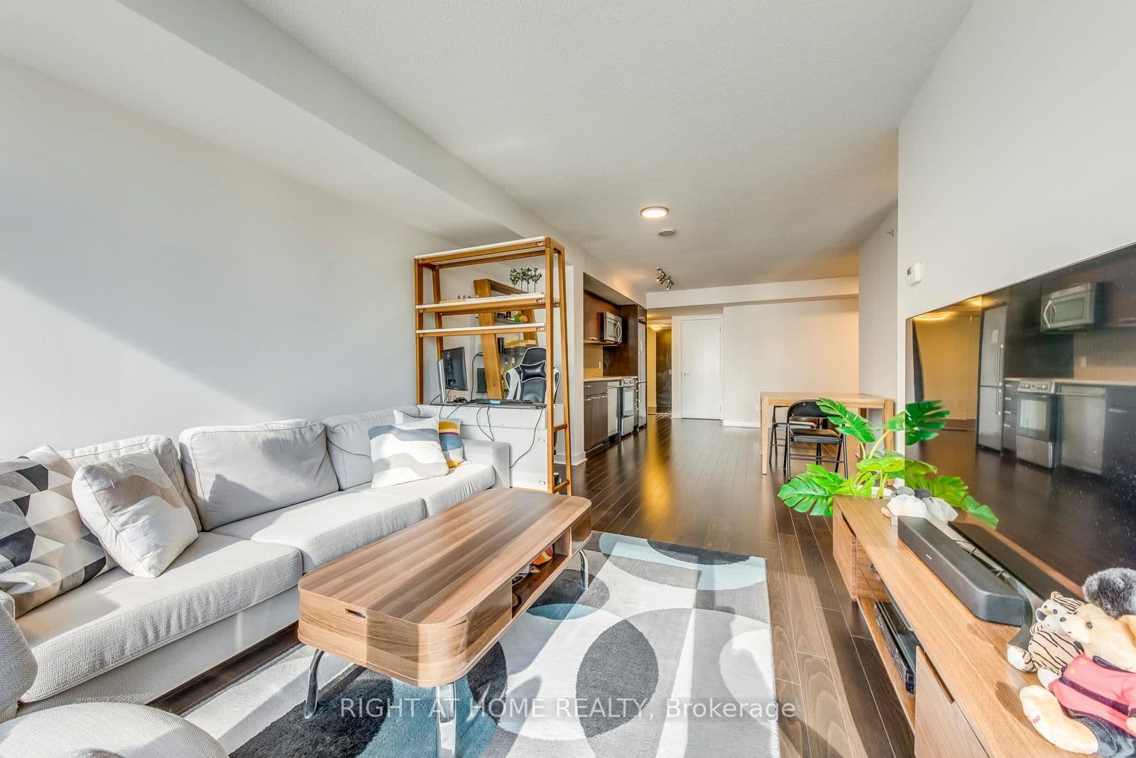 295 Adelaide Street W, Unit 1306 thumbnail 18