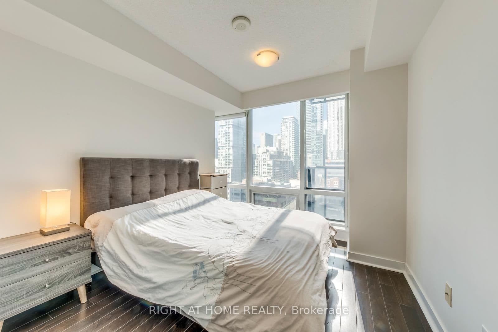 295 Adelaide Street W, Unit 1306 thumbnail 22