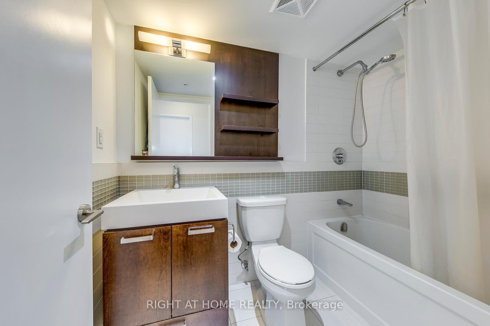 295 Adelaide Street W, Unit 1306 thumbnail 24