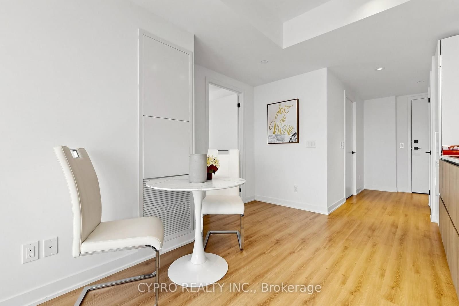 319 JARVIS Street, Unit 3802 thumbnail 9