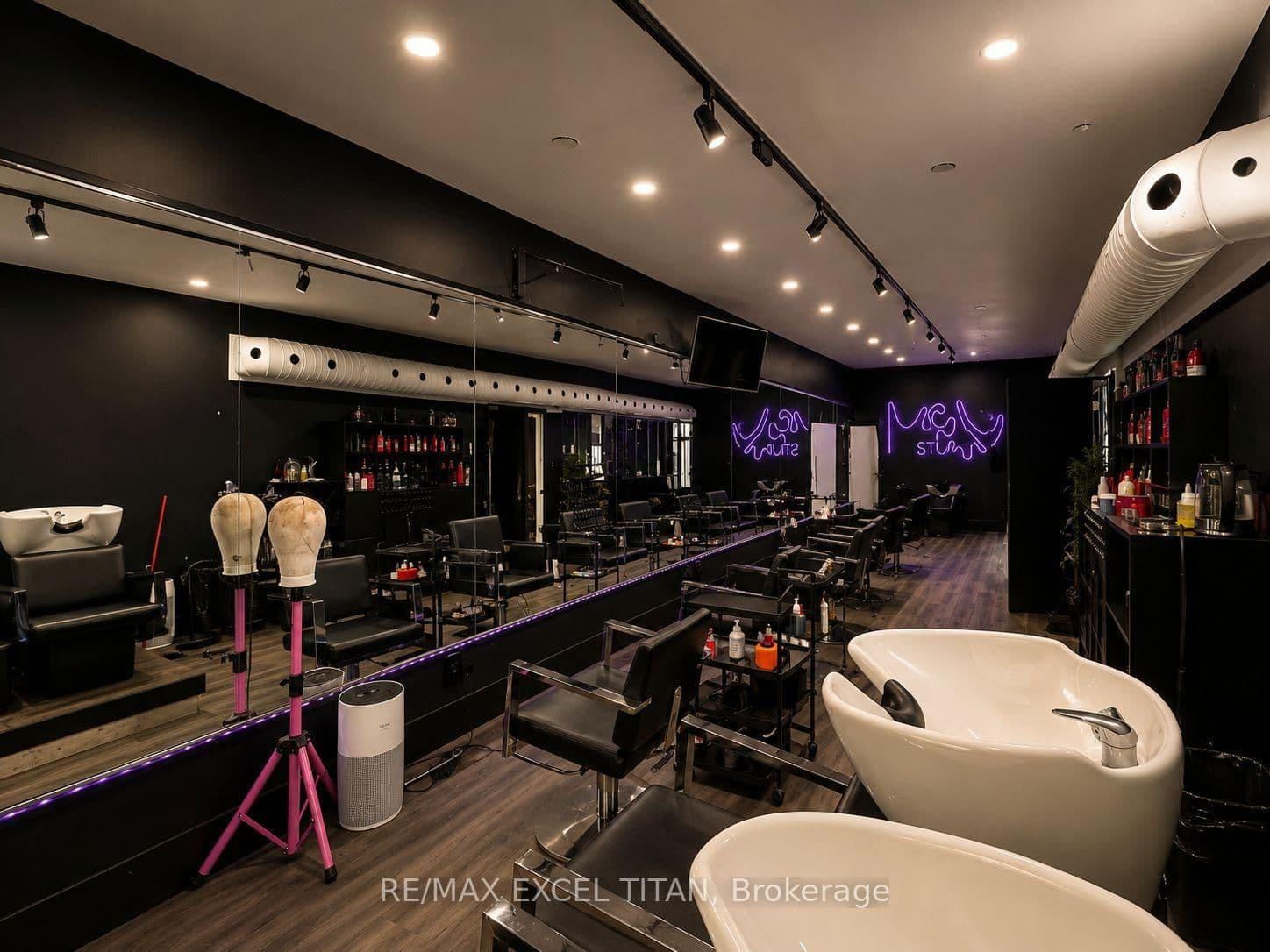 2481 Yonge Street E, Unit A thumbnail 3