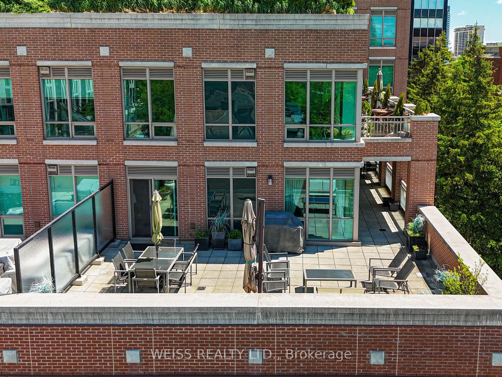 155 St Clair Avenue W, Unit 506 thumbnail 3