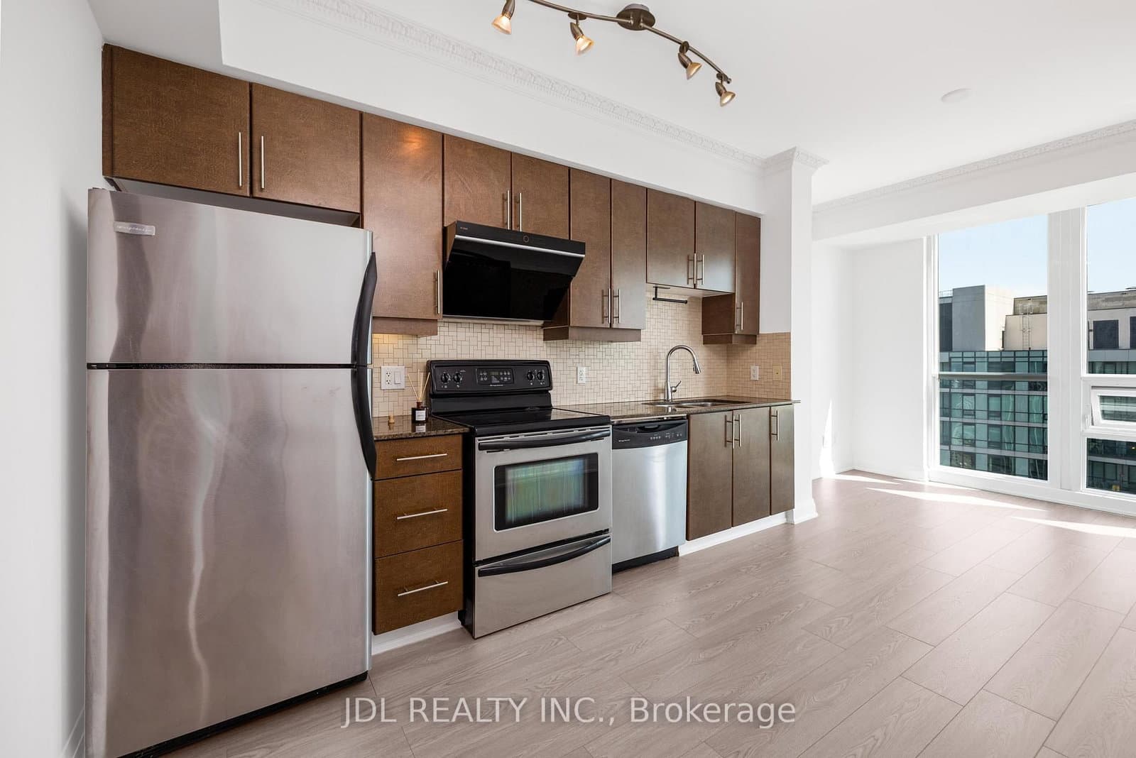 16 Harbour Street, Unit 4006 thumbnail 8