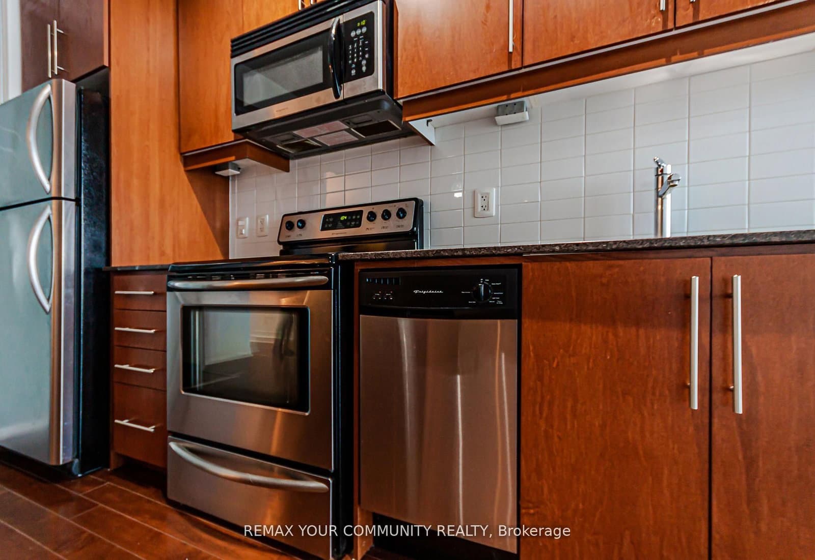 2885 Bayview Avenue, Unit 913 thumbnail 12