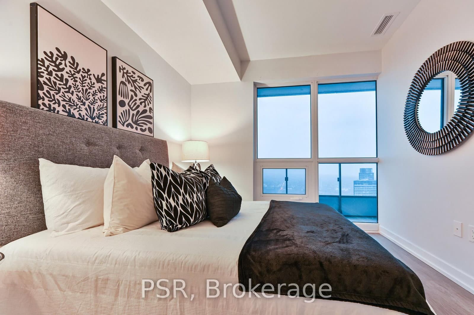 395 Bloor Street E, Unit 4409 thumbnail 14