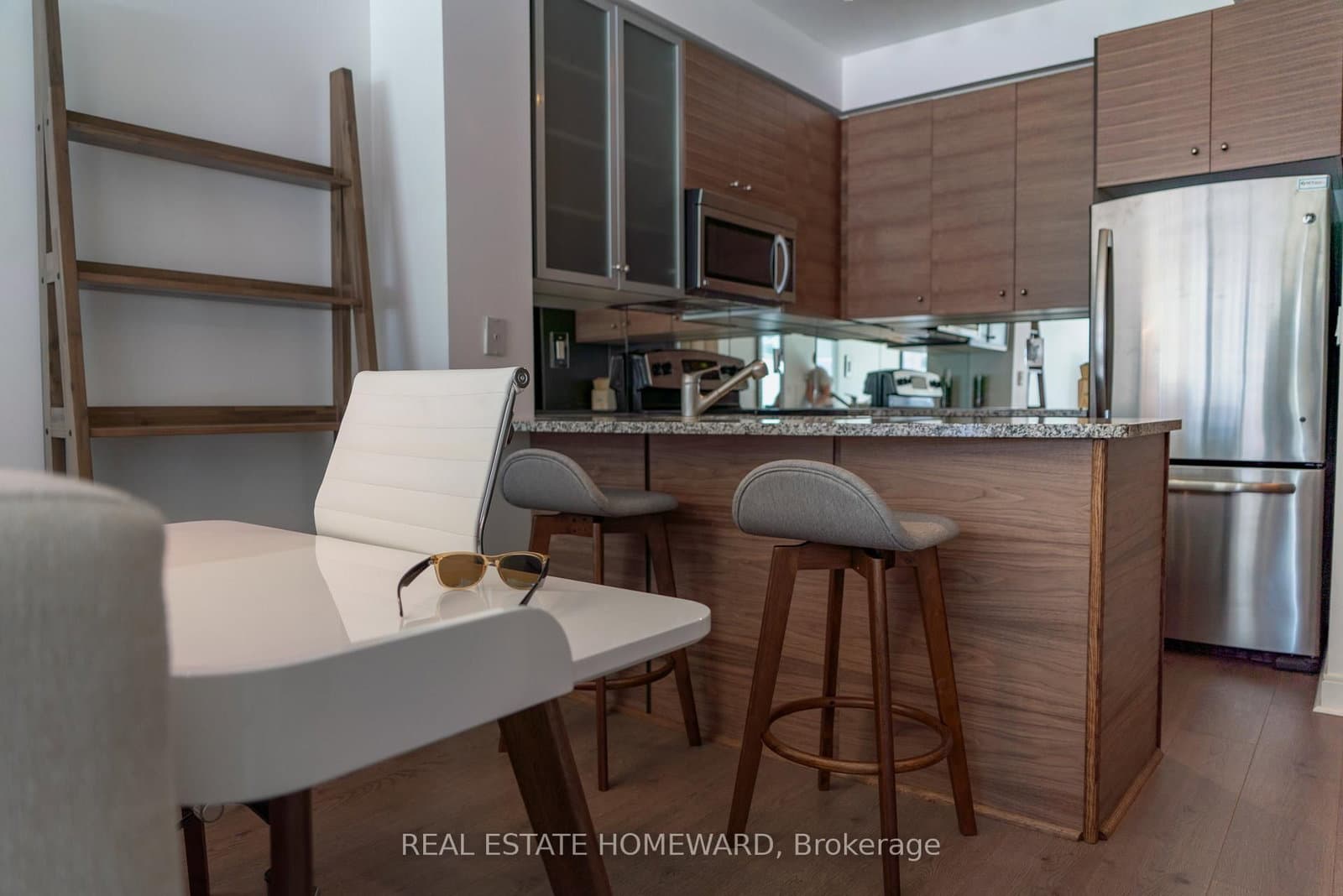 18 Yorkville Avenue, Unit 603 thumbnail 8
