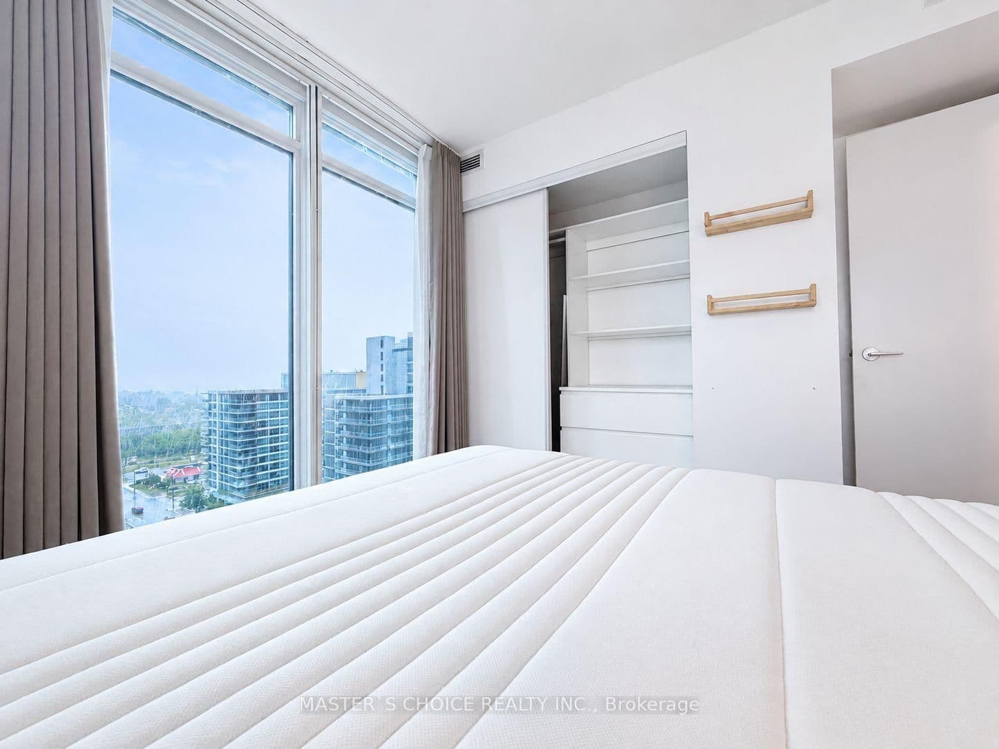 121 Mcmahon Drive, Unit 1717 thumbnail 10