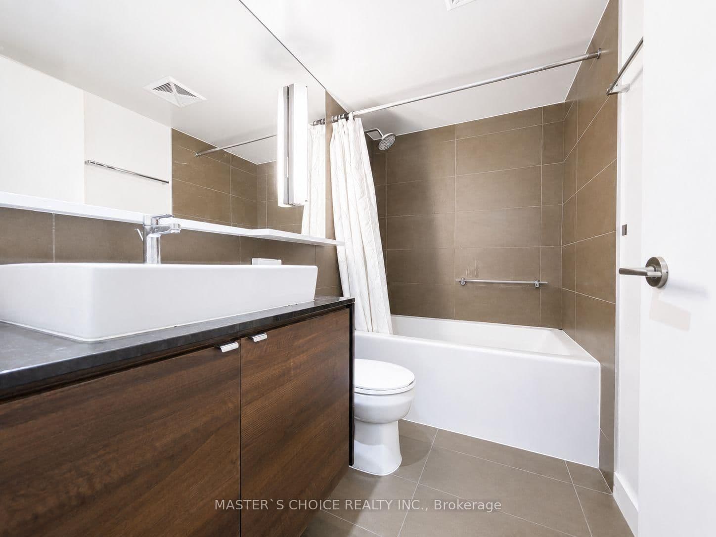121 Mcmahon Drive, Unit 1717 thumbnail 6