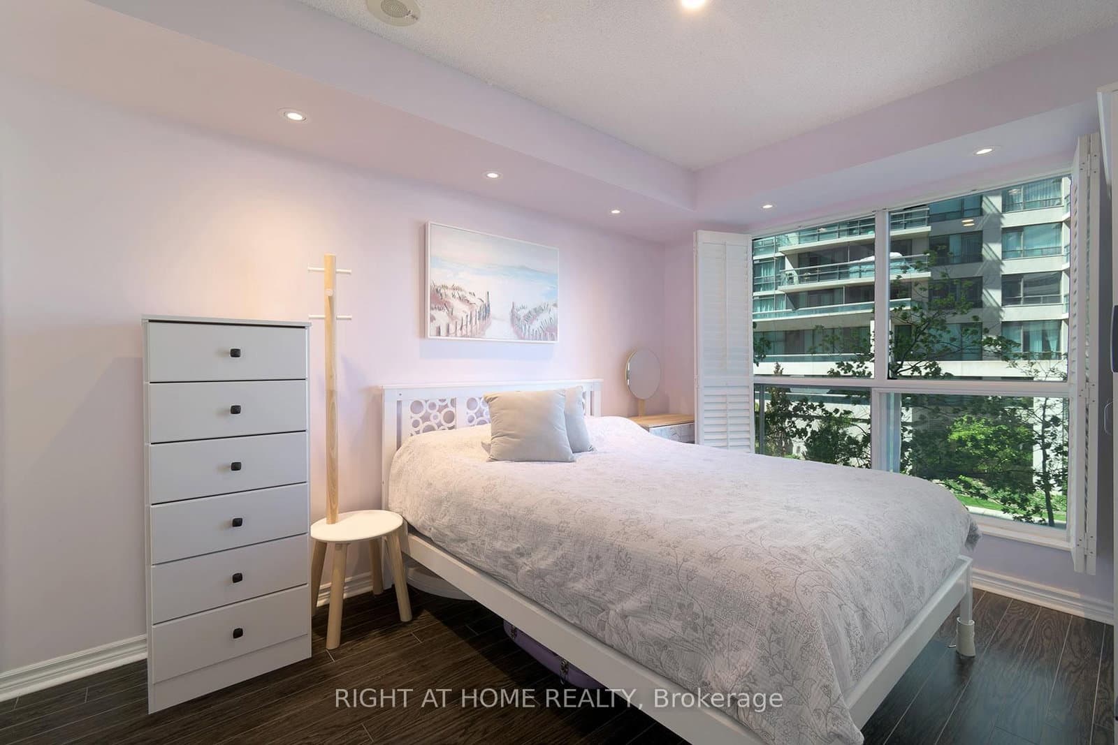 7 Lorraine Drive, Unit 210 thumbnail 20