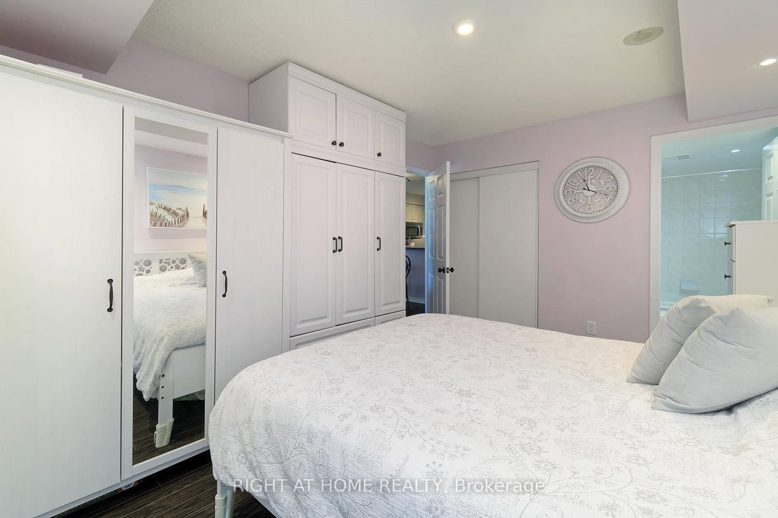 7 Lorraine Drive, Unit 210 thumbnail 21