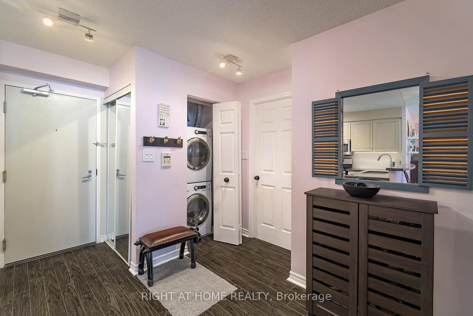 7 Lorraine Drive, Unit 210 thumbnail 27