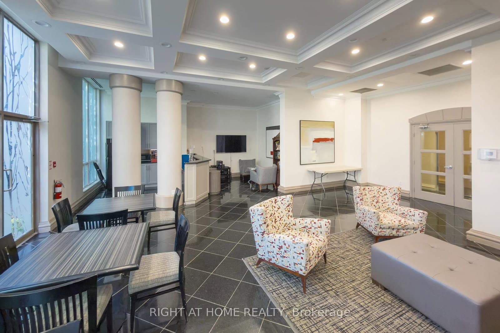 7 Lorraine Drive, Unit 210 thumbnail 38