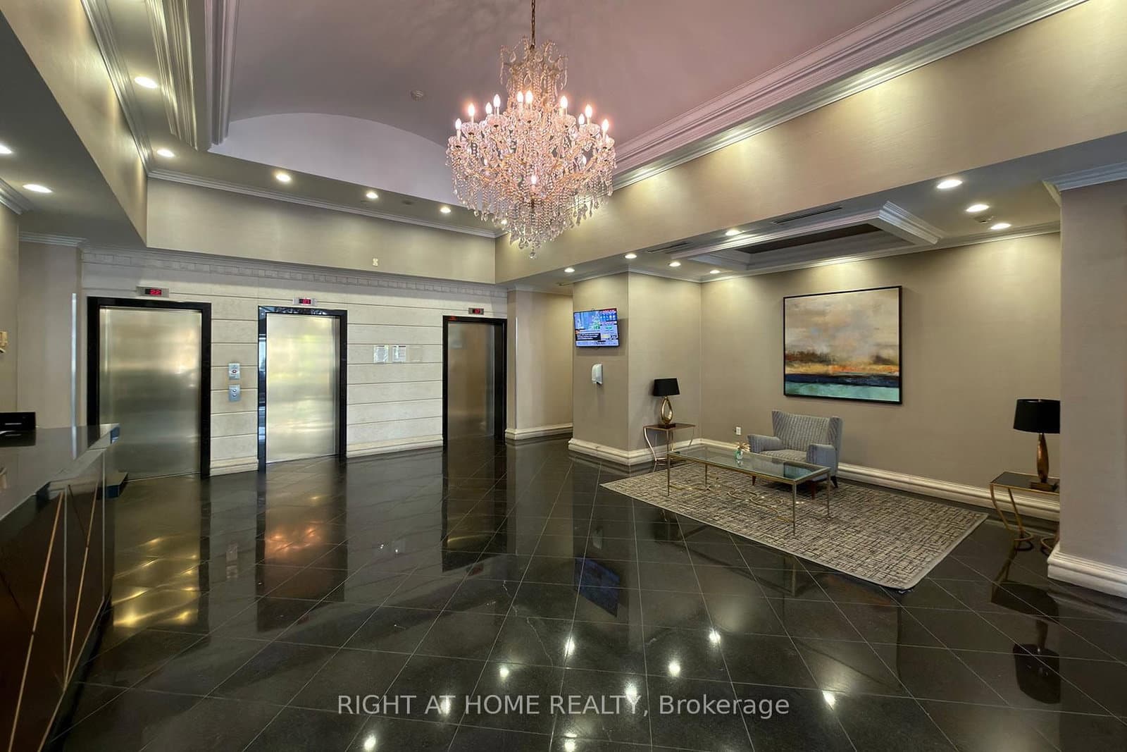 7 Lorraine Drive, Unit 210 thumbnail 7