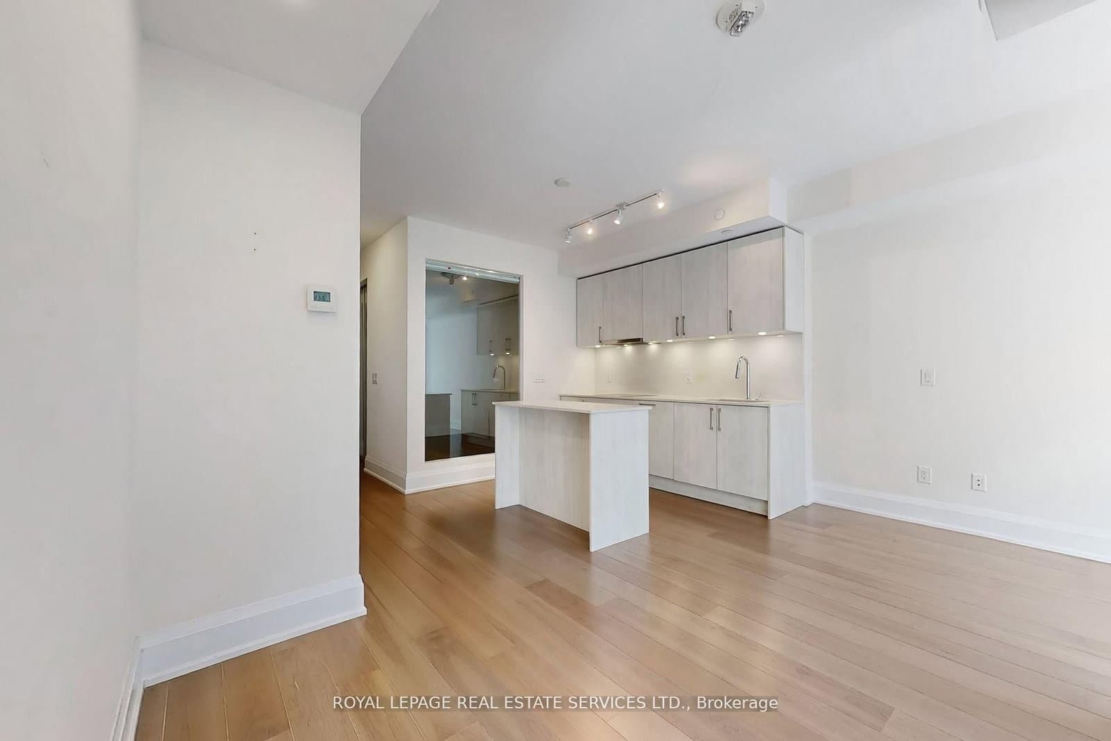 88 Cumberland Street, Unit 808 thumbnail 8