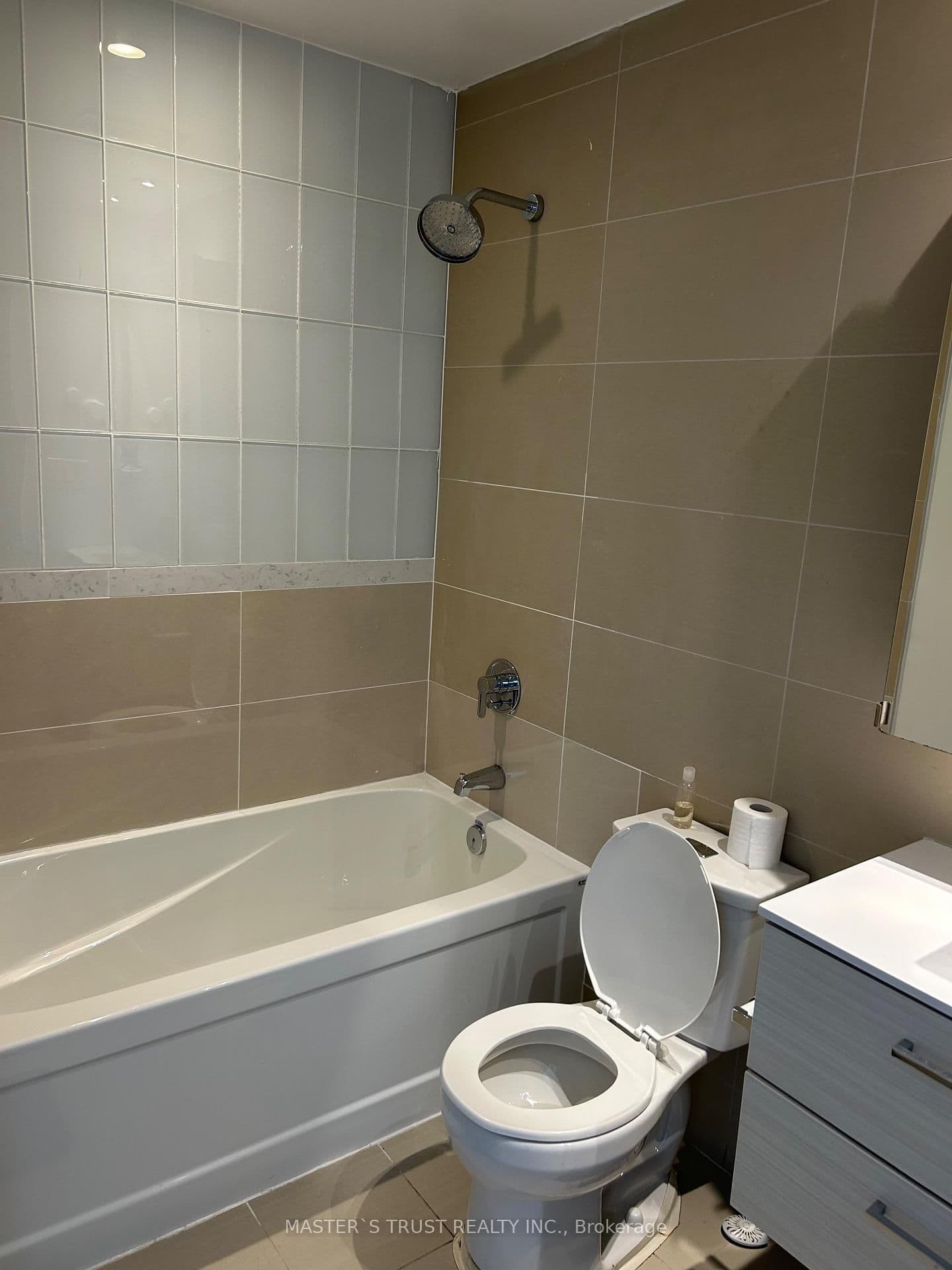 21 ICE BOAT Terrace, Unit 4202 thumbnail 15
