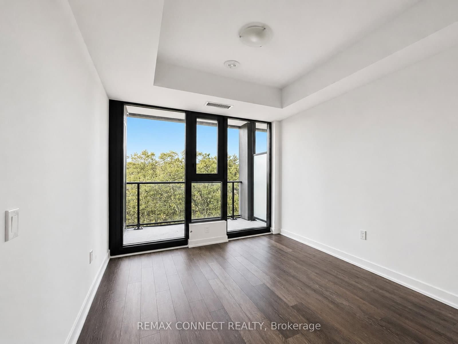 250 Lawrence Avenue W, Unit 504 thumbnail 17