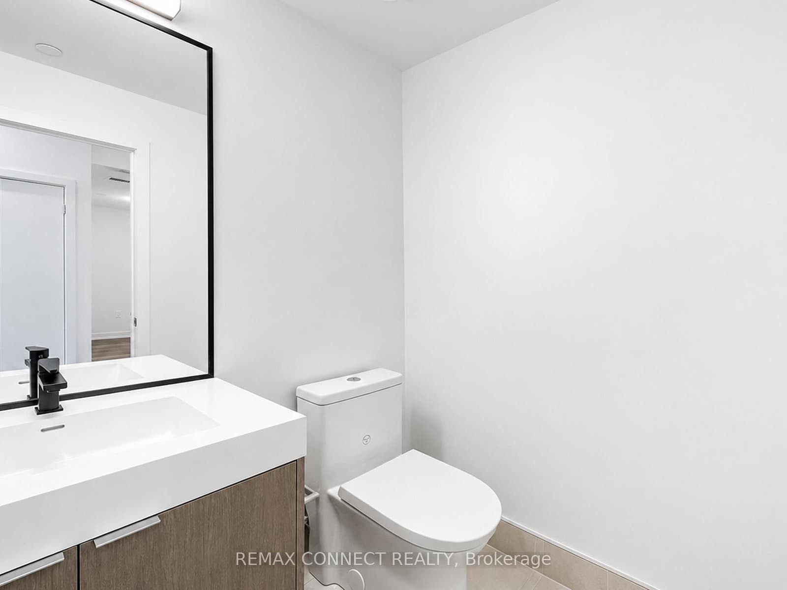 250 Lawrence Avenue W, Unit 504 thumbnail 21