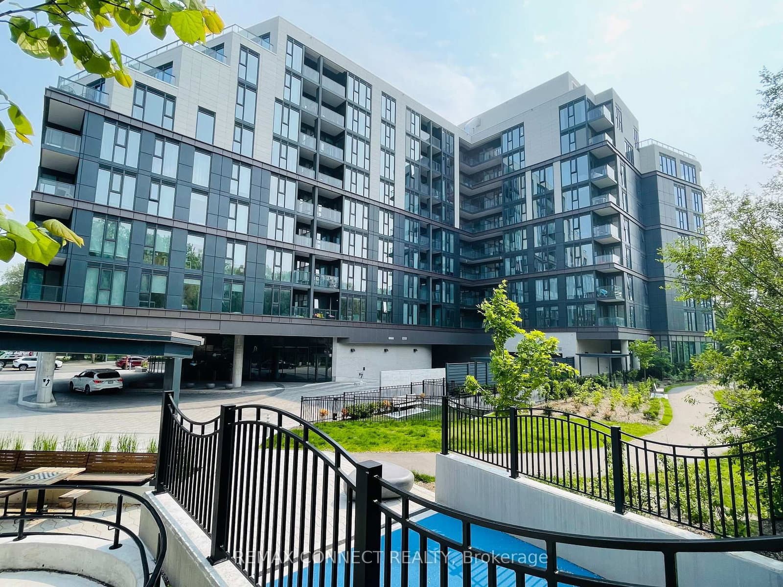 250 Lawrence Avenue W, Unit 504 thumbnail 8