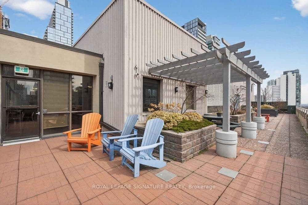 555 Yonge Street, Unit 707 thumbnail 26