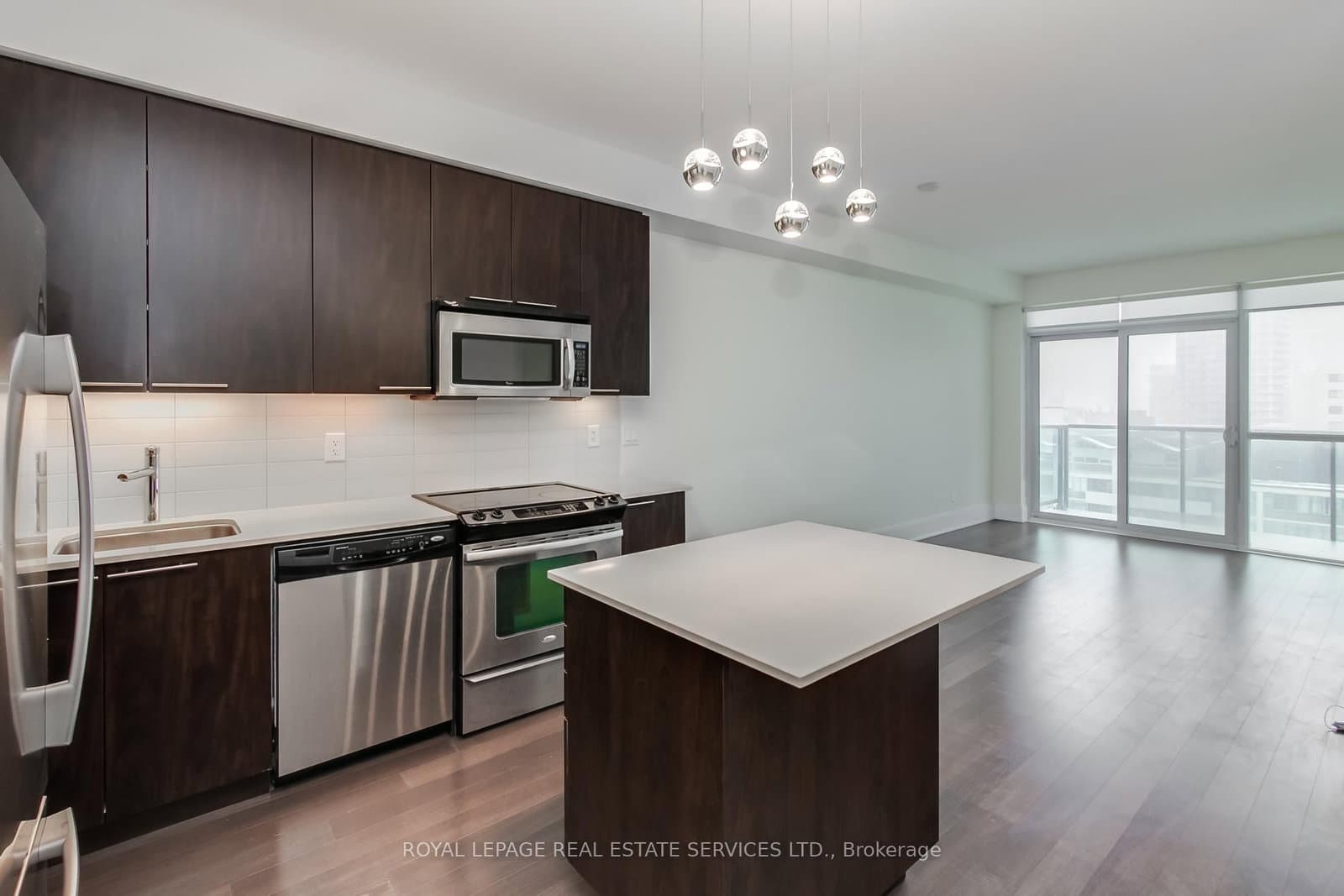 25 Broadway Avenue, Unit 1408 thumbnail 3