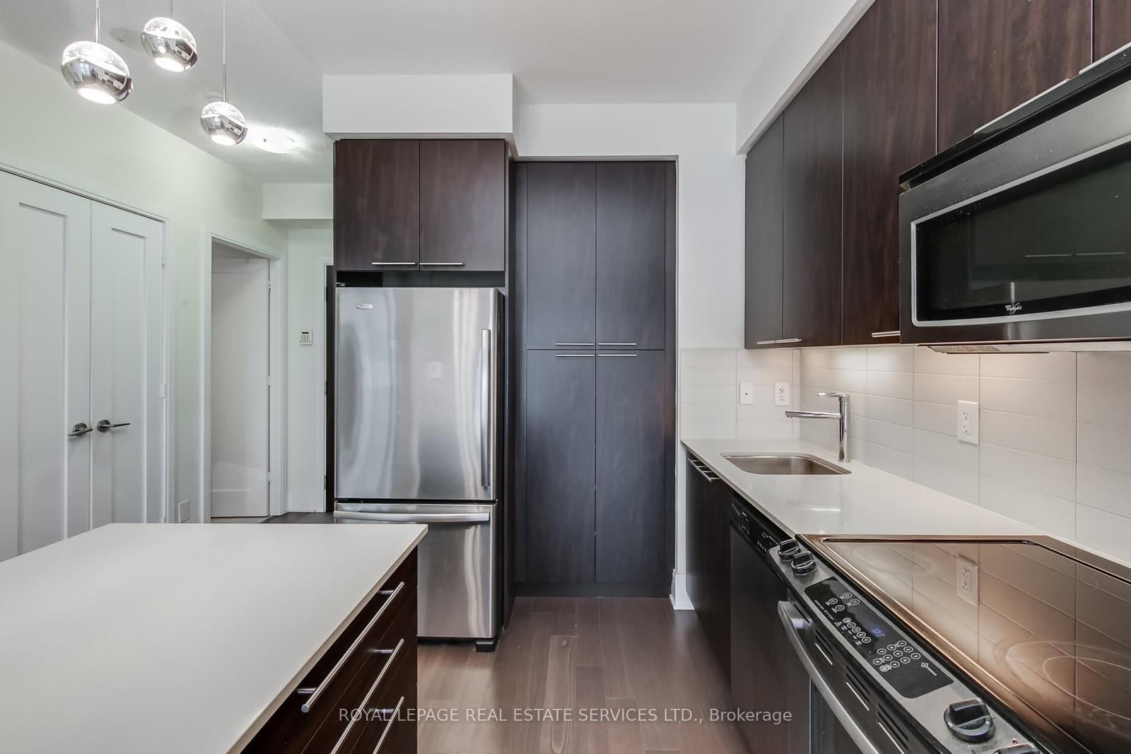 25 Broadway Avenue, Unit 1408 thumbnail 5