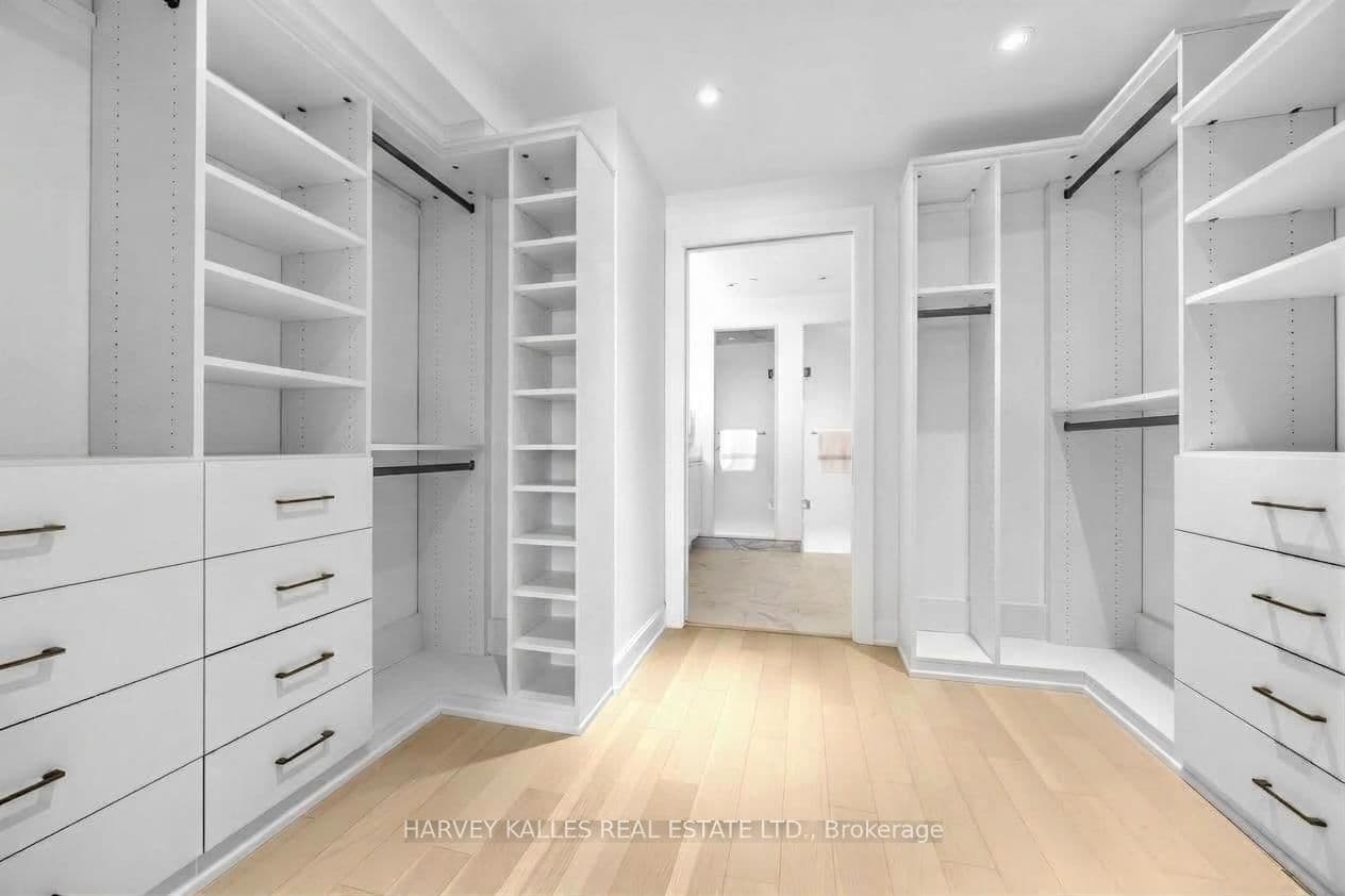 1 Strathgowan Avenue, Unit 605 thumbnail 19